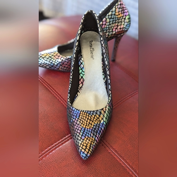 Torta Caliente Stilettos - Picture 2 of 8